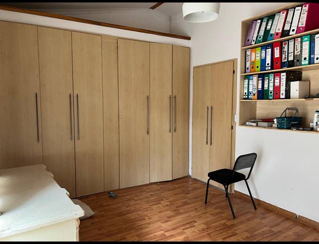 6 BEDROOM HOUSE FOR SALE IN CASHAN